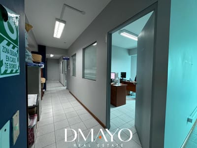 Local Comercial acondicionado para oficinas | 4 pisos + azotea | 2,153.98 m2 total