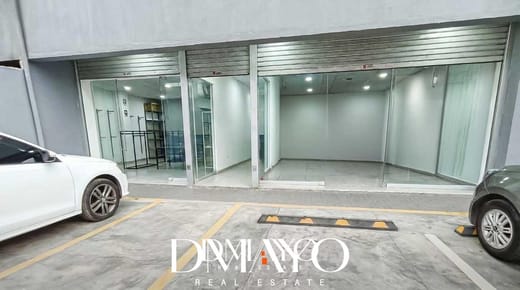 ¡Potencia tu negocio con esta tienda en alquiler en zona textil de alto movimiento!