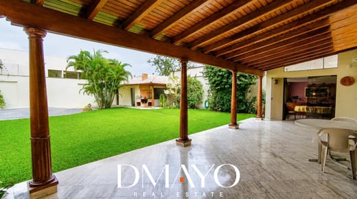 Casa en Venta en Chacarilla del Estanque – San Borja | Ideal para Vivienda o Desarrollo Inmobiliario