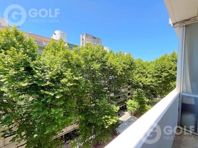 Venta de apartamento 3 dormitorios con cochera en Pocitos