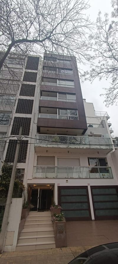 Luis de la Torre casi Bv Artigas, 105 m2, 3 dormitorios, 2 baños, gge , excelente estado !!