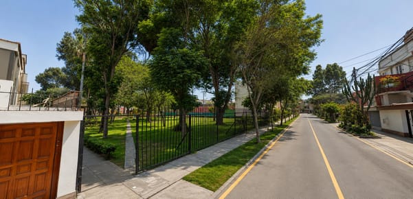 DEPARTAMENTO FRENTE A PARQUE - VISTA EXTERNA CON BALÓN EN LOS 2 DORM- 2 BAÑOS -  CENTRO DE SURQUILLO