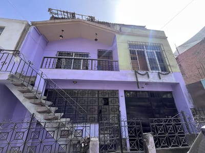 Vendo Casa como Terreno de 160m2 cerca a la Av. Belaunde