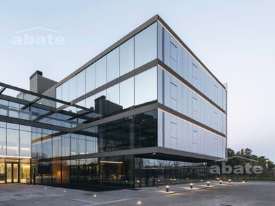 Venta oficina comercial en Carrasco Hub