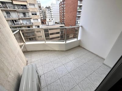 VENTA APARTAMENTO POCITOS NUEVO UN DORMITORIO GARAGE 