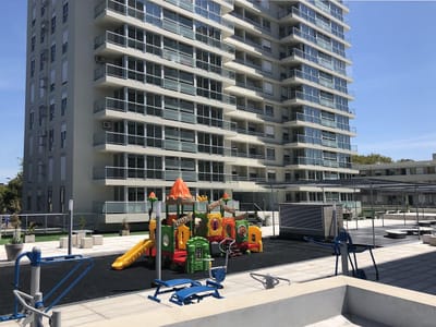 ¡Alquiler en Estrellas del Sur! 1 Dormitorio en Piso 7 con Garaje, Aire Acondicionado y Amenities