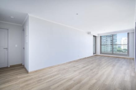 Venta y Alquiler Anual Apartamento 2 Dormitorios Place Lafayette, Punta del Este