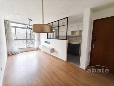 Alquiler Apartamento 2 dormitorios y Garage en Parque Rodó. Muy luminoso!