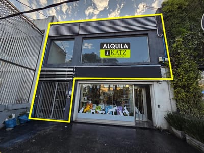 Ellauri frente Punta Carretas Shopping, local en planta alta, 9 mts de frente, 240 m2 llanos , excelente estado !!