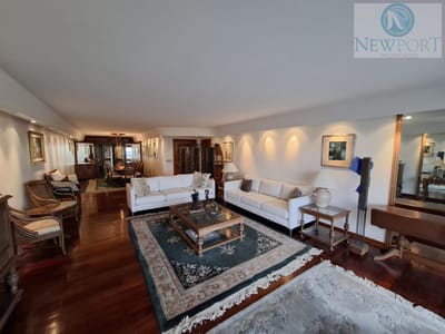 Apartamento Categoría en Rambla Punta Carretas 5 dorms, 5 baños, 3 garages, patio 99m2