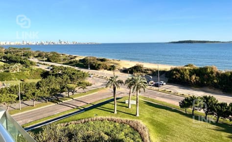 Departamento exclusivo en playa mansa