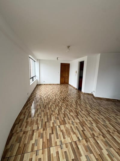Vendo Duplex de 4 Dorm en Surco limite Chorrilos