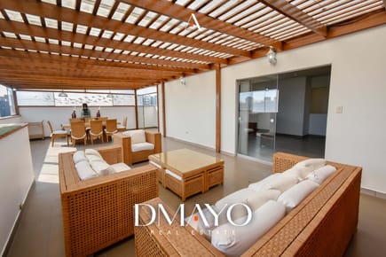 Se vende departamento súper amplio con 3 dormitorios y hermosa terraza a un paso del C.C El Polo