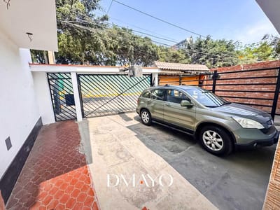 Se vende Casa como uso para OFCINA CERCA AL PENTAGONITO en esquina
