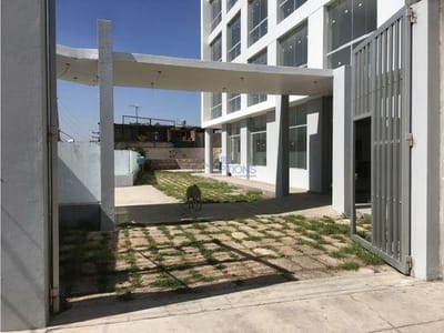 HOTEL DE ESTRENO EN ZONA COMERCIAL