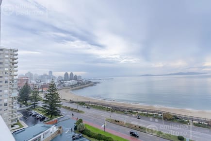 Apartamento primera línea ,playa mansa.