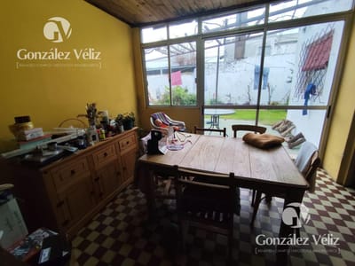 Venta de amplia propiedad ubicada en radio centrico de Carmelo