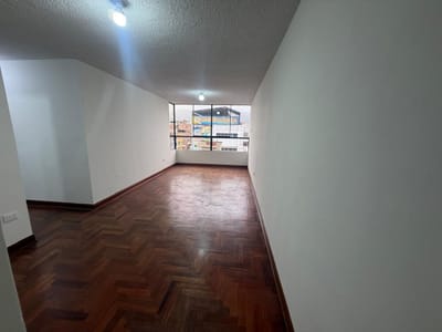 Venta Departamento Jr Guayabas - Cerca a la Av Tomas Valle - Los Olivos 3 dorm 1 baño 1 cochera
