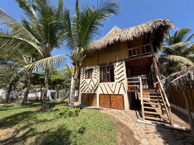 Casa en venta en Mancora CON TITULO DE PROPIEDAD! 