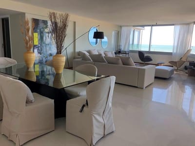 Alquiler 3 dormitorios en torre de categoría Punta del Este