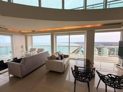 Alquiler temporal Penthouse con piscina en Playa Mansa