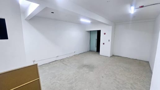 LOCAL EN VENTA IDEAL PARA INVERSIONISTAS - 90 m2 - EN GRIS - ENTREGA INMEDIATA