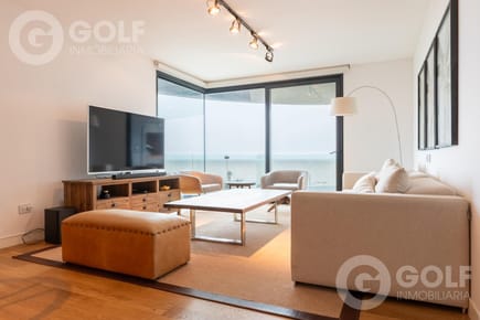 Venta o alquiler 2 dormitorios con muebles y garage en FORUM
