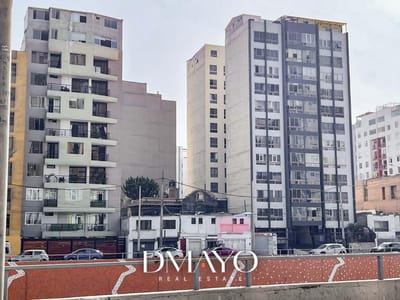 VENTA TERRENO en plena Via Expresa. Parámetros hasta 17 pisos.