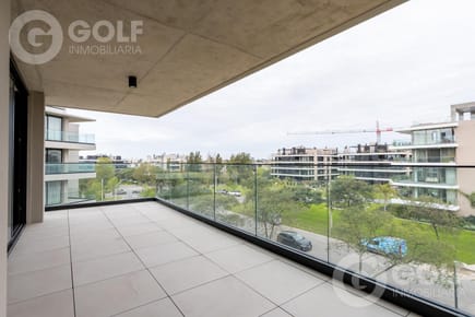 Venta apartamento de 2 dormitorios con terraza parrillero en Carrasco