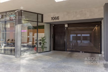 Venta apartamento dos dormitorios en Barrio Sur - 910