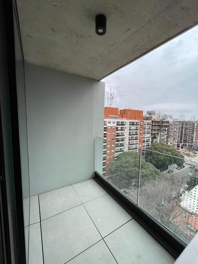 Venta Apartamento Penthouse 1 dormitorio y balcón con vista despejada en Punta Carretas.