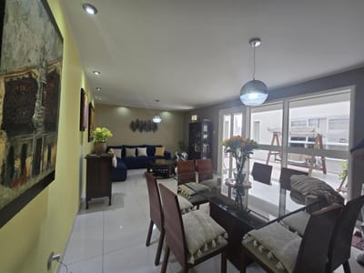 Venta de Amplio Departamento en Primer Piso Subnivel