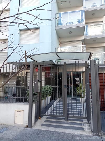 Apartamento monoambiente en venta en Pocitos con patio con renta