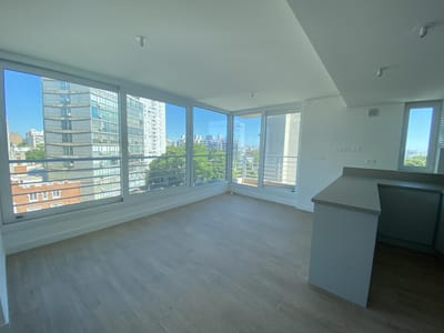 Alquiler De Apartamento En JOY Montevideo, 2 Dormitorios, 2 Baños Y Toilette. Variedad De Amenities