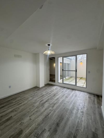 Apartamento de apartamento de 1 dormitorio | con patio y excelente zona. Bella Vista.