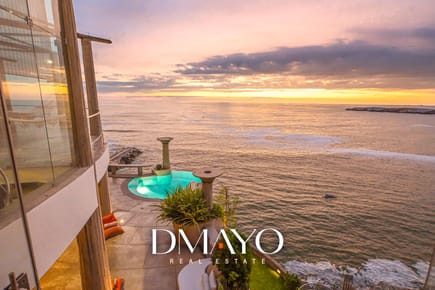 Venta de casa-Experiencia ‘Game of Thrones’: Casa de Playa con Túnel Subterráneo Único frente al mar