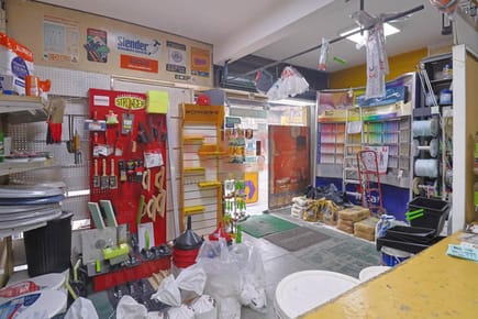 Venta de Local Comercial o vivienda Av Agraciada