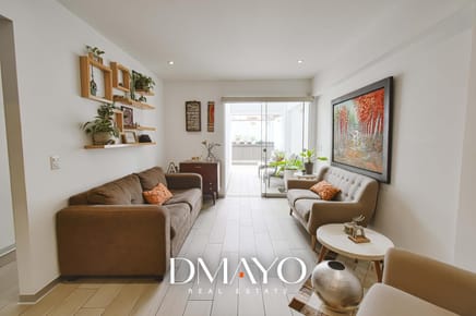 Departamento muy bien distribuido de 113 m2,  3 dormitorios, terraza grande en primer piso y cochera