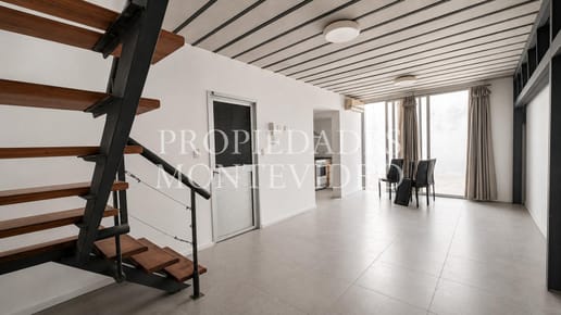 Casa 3 dormitorios en venta con patio y garaje- Barrio Sur: