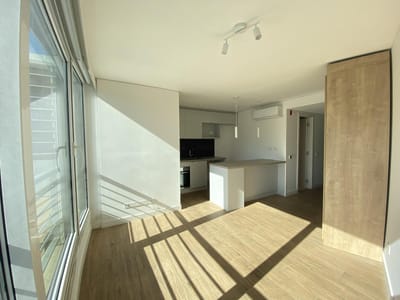 Alquiler Apartamento Monoambiente en JOY Montevideo. Variedad De Amenities.