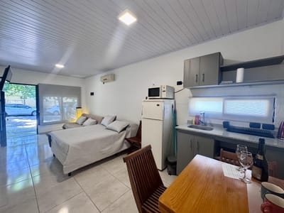 Apartamento en Alquiler por día monoambiente amoblado en el centro de  Colonia