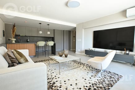 Venta de apartamento de 2 dormitorios con Terraza en Carrasco Este