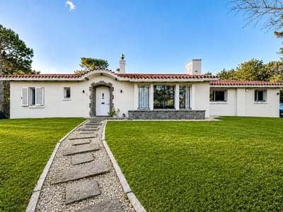 Casa en alquiler temporario en Cantegril – 5 dormitorios, piscina climatizada y barbacoa