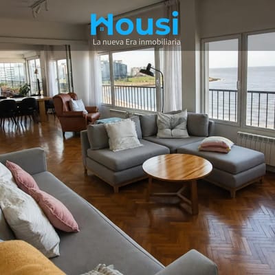 Venta Apartamento Penthouse duplex 4 dormitorios con garaje y vista al mar en Pocitos
