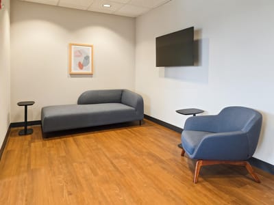 Membresía de coworking con acceso a puesto de trabajo en Open Office Lima, King Workplaces