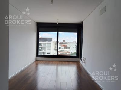 Venta apartamento dos dormitorios en Barrio Sur - 702