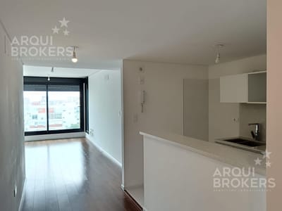 Venta apartamento dos dormitorios con renta en Barrio Sur - 102