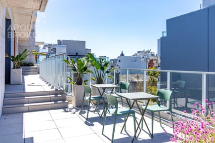 Venta apartamento dos dormitorios en Centro - 710