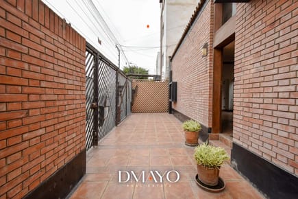 VENTA CASA PRECIO TERRENO CON 12 DORM  13 BAÑOS CERCA A PARROQUIA SANTA RITA DE CASIA