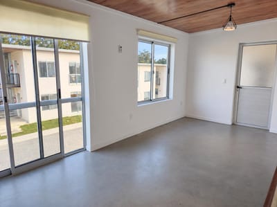 Venta de Apartamento de 2 Dormitorios Con Renta Anual en Altos de Laguna